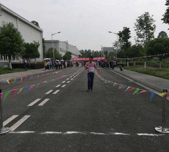 接力賽2.jpg 接力賽2.jpg